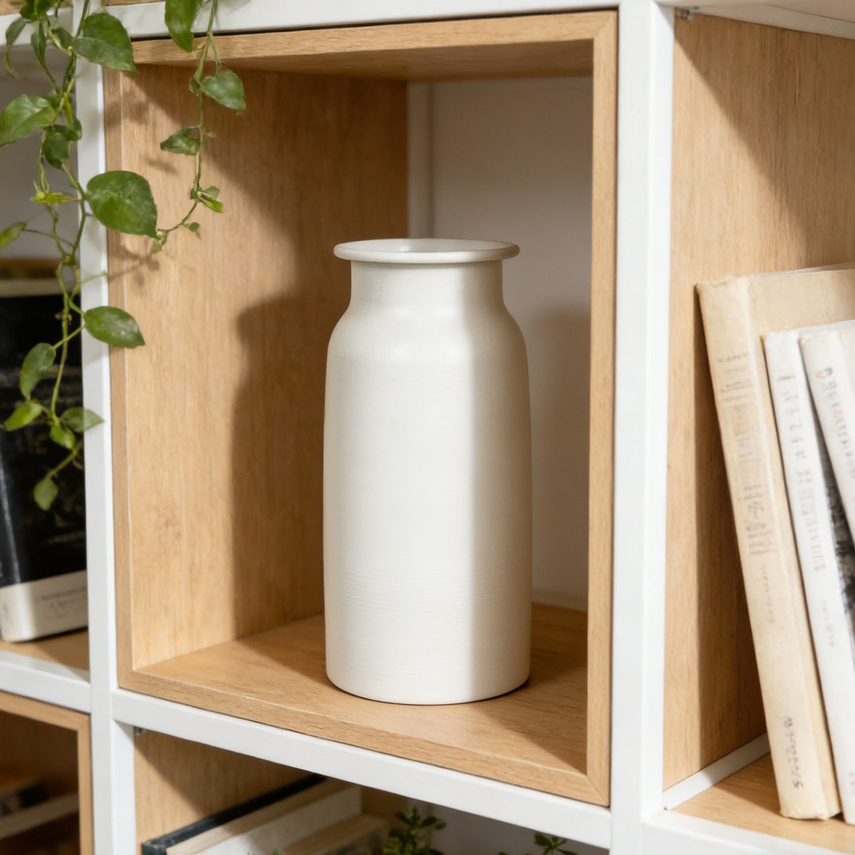Seamless Metal Vase - Unbreakable & Shatterproof Flower Vase